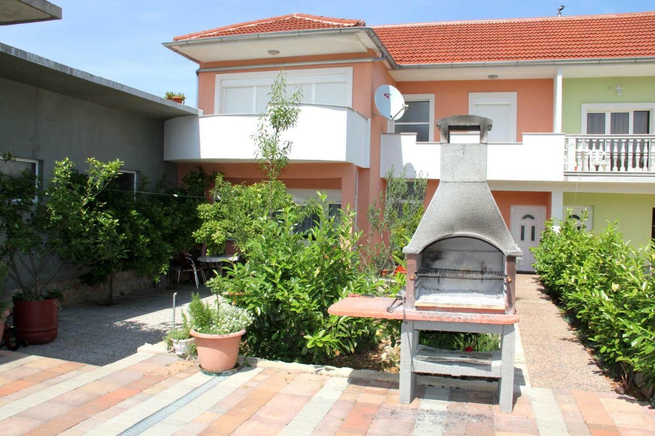 Apartment Bura Šibenik Exteriör bild
