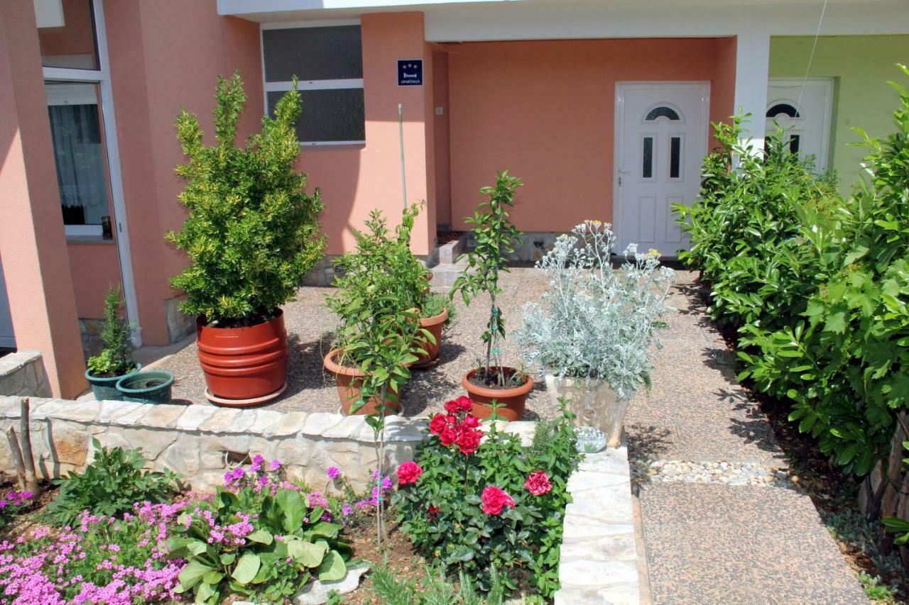 Apartment Bura Šibenik Exteriör bild